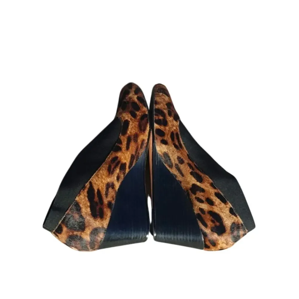 Leopard print Taryn Rose pumps sz 10.5